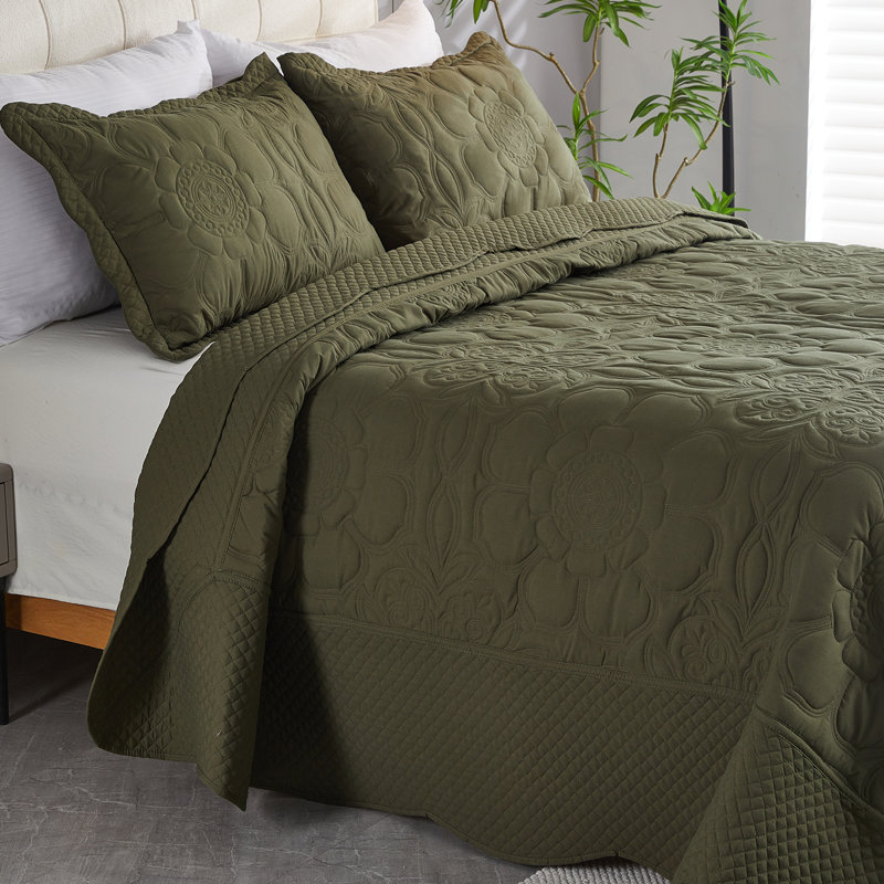 Classic Solid Floral Oversized King Quilt Set Bedding Set California King Bedspread with Shams(Olive Green 120"x120")