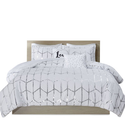 Twin/twin Xl Comforter - Gorgeous Silver Geometric On White, Filling, 2 Shams, Decorative Pillows, Machine Wash Cold Safe Metallic Printed Bedding White Design, Comfortable Fabric, Wrinkle- Treatment