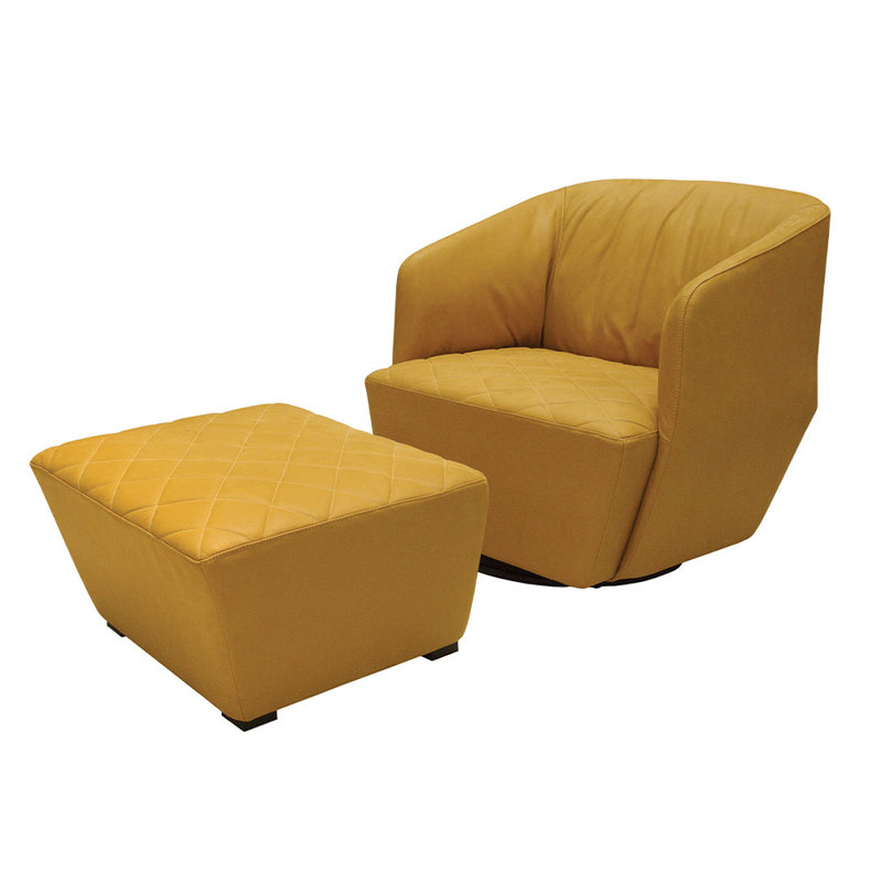 Fauteuil demi-tonneau revêtu de tissu d'ameublement, Drom 42
