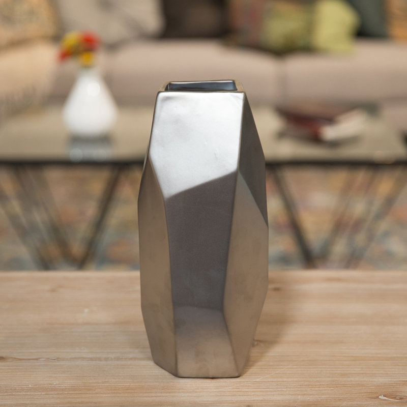 Vase de table en céramique Vinson, H 12 po x l 5,5 po x P 5 po, Argent