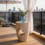 Table d'appoint ronde en pierre avec découpe pour terrasse, usage intérieur et extérieur-983364822