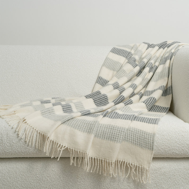 Venecia Throw Blanket