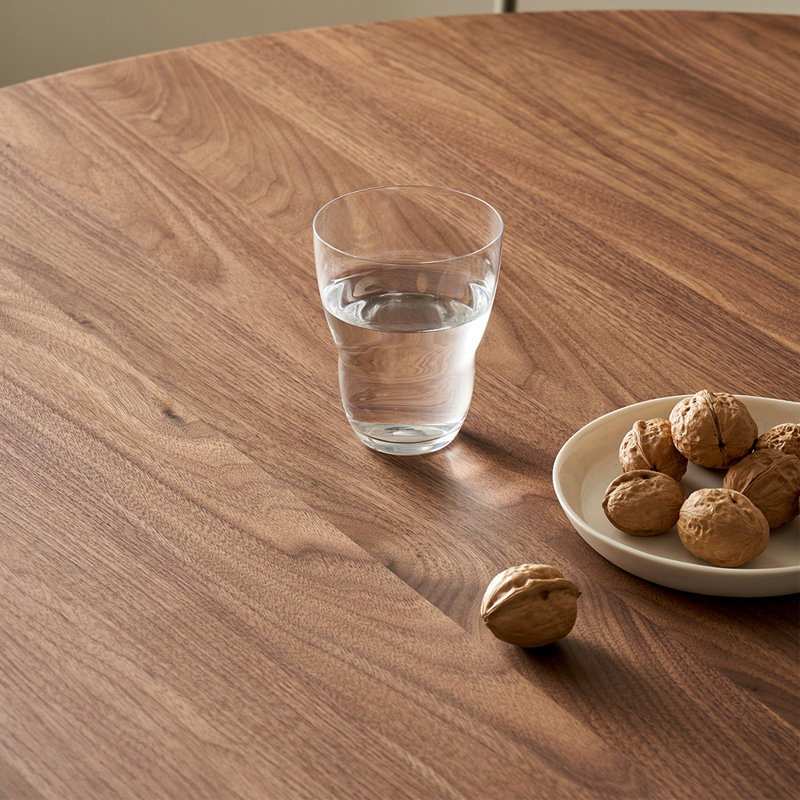 Table ronde moderne en noyer de qualité minimaliste