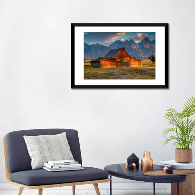 " Old Barn " by Sergio Lanza