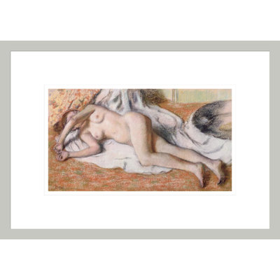 «After the Bath or Inclining Nude» par Edgar Degas, impression giclée encadrée