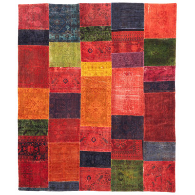 Color Transition Patchwork Red Rug 8'1" x 9'10"