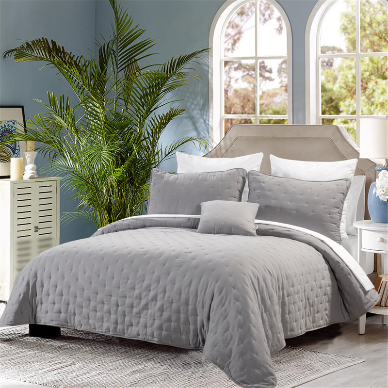 Julia Quilt, Gray, Full/Queen Quilt + 2 Shams + 1 Throw Pillow