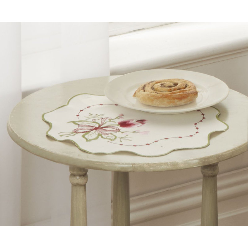 Tulip Table Topper, 30cm W x 30cm L