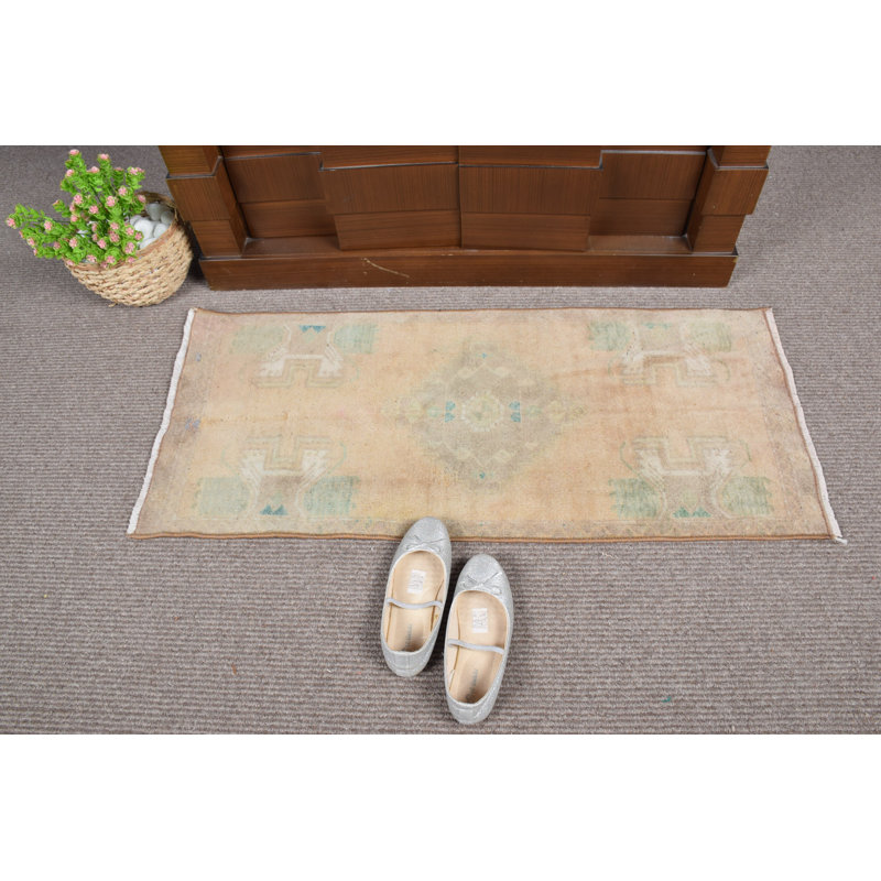 Vintage Beige Turkish Oushak Wool Rug: Ideal Antique-Style Decor for Entry or Living Room