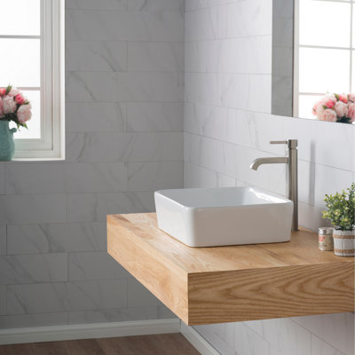 Lavabo de salle de bain vasque rectangulaire en céramique avec robinet