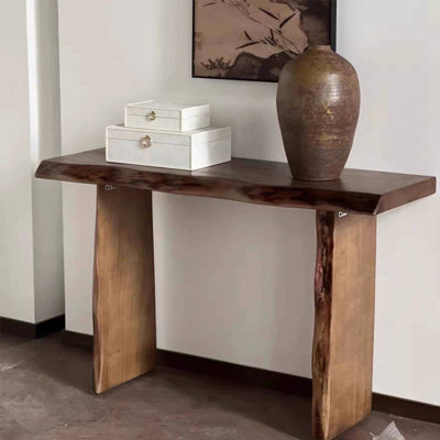 Installez une table de vestibule vieillie