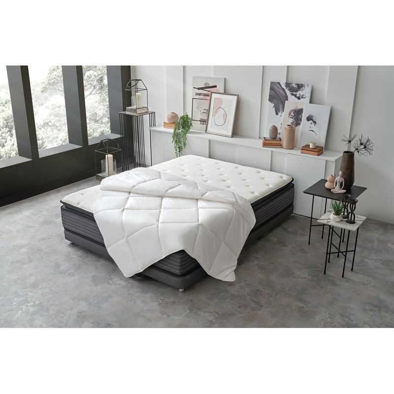 Insertion de couette matelassée toutes saisons Tolland, Simple