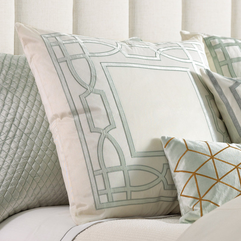 Trey Square Pillow Cover & Insert