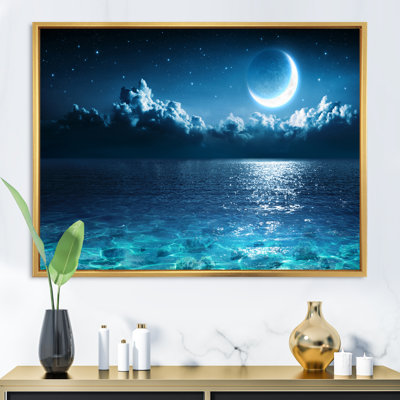 «Romantic Moon Over Deep Blue Sea I», photographie sur toile