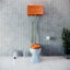 Toilette à chaîne à haut réservoir avec finition en bois de chêne foncé The Renovators fournit (siège non inclus)