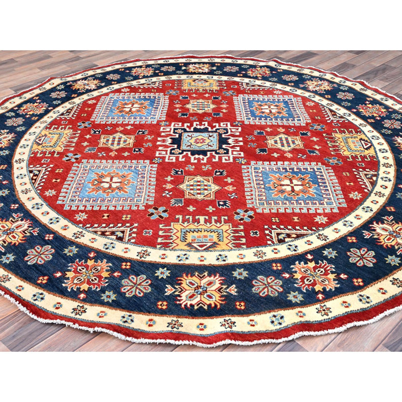 Tapis unique 7 pi 10 po x 7 pi 9 po Ziyona