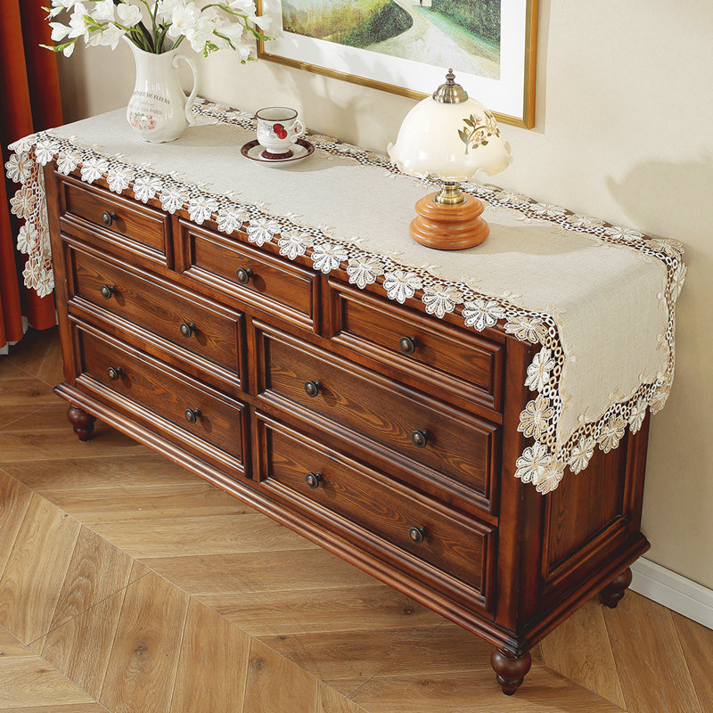 Chemin de table beige en mélange de lin avec bordure en dentelle brodée, L 79 po x l 16 po