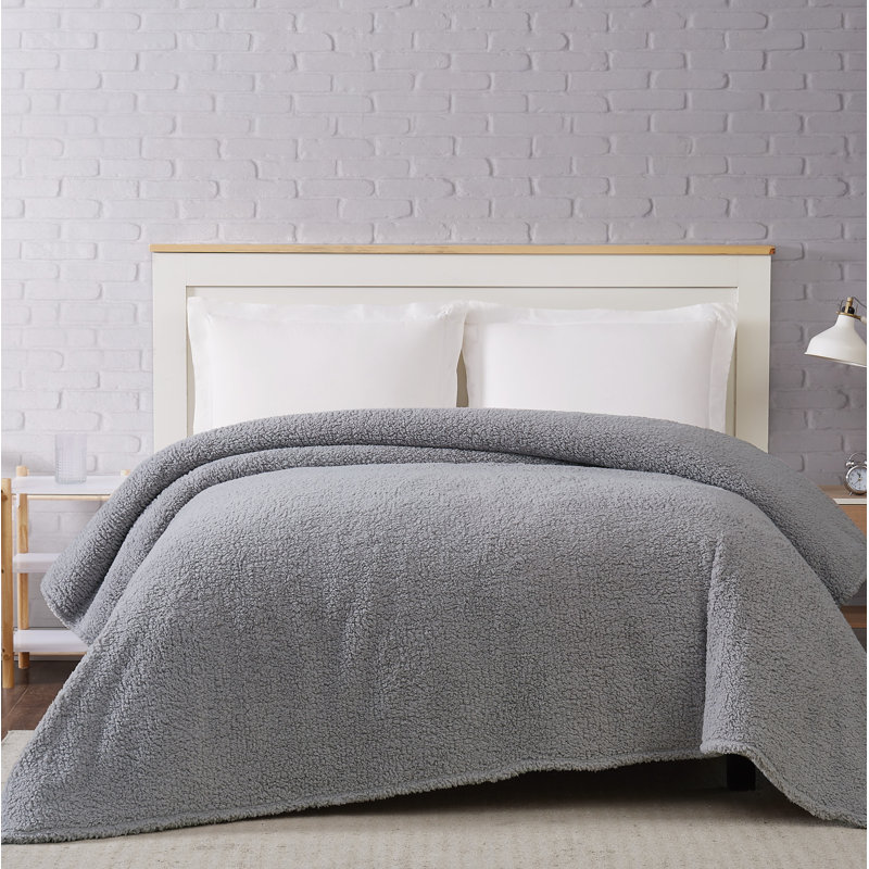 Brooklyn Loom Full Grey Faux Fur Sherpa Bed Blanket