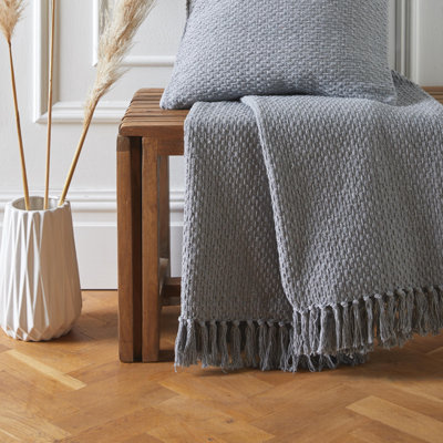 Hermbusche Throw Blanket