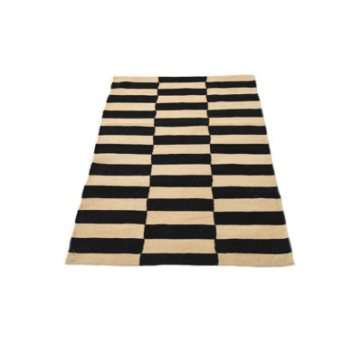 Tapis noir et blanc Ohlson