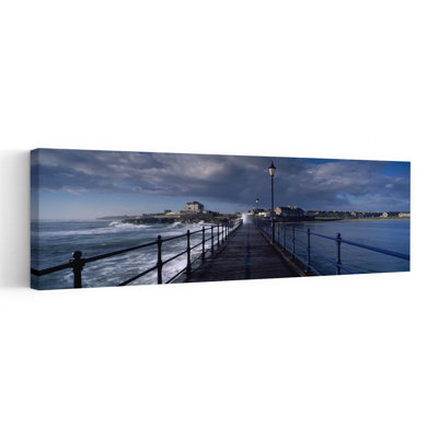 Vagues qui se brisent contre une jetée, Amble, Northumberland, Angleterre, art contemporain abstrait, paysage, art mural