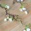 Ornements de fleurs simulées