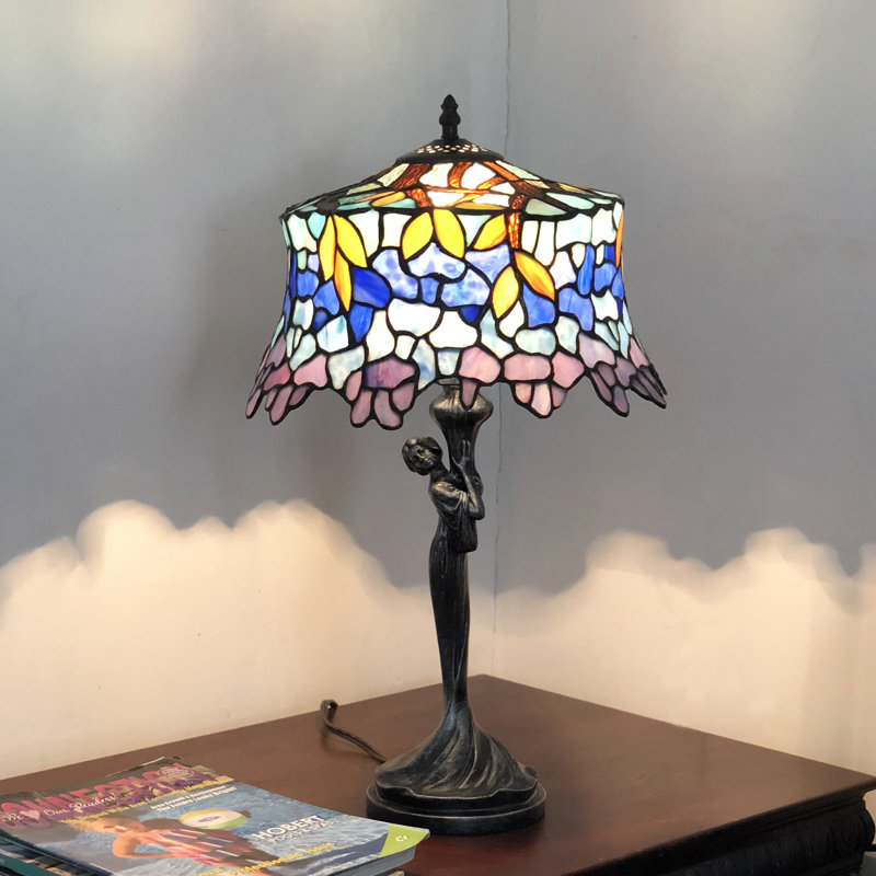 Homerville Resin Table Lamp