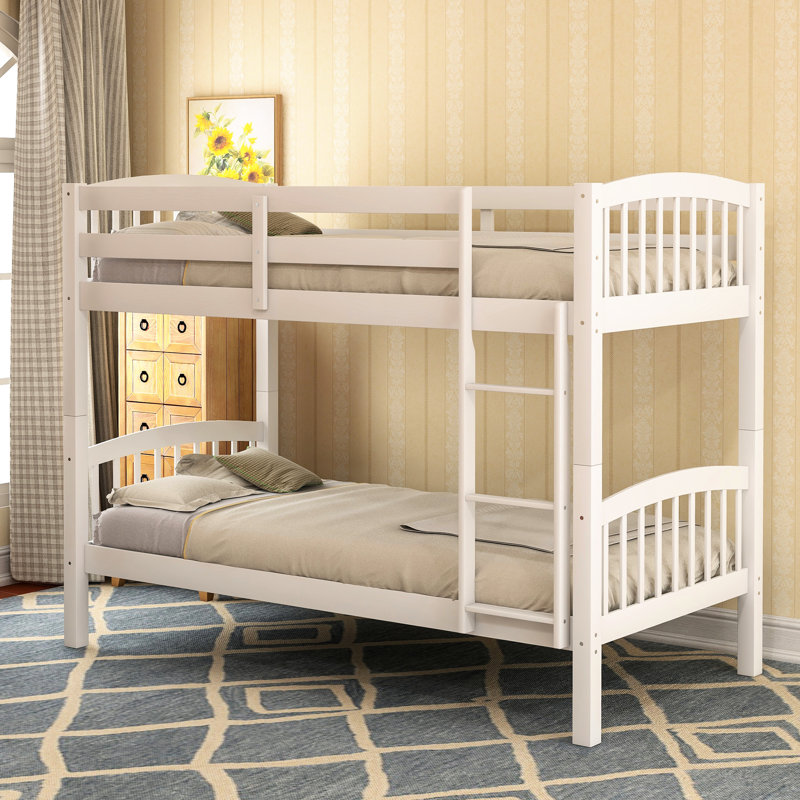 Lit simple au-dessus d'un lit superposé en blanc - Fabrication polyvalente d'une chambre à coucher. Peut accueillir deux matelas. Idéal pour l'espace. L 82,1 po x l 41,22 po x H 57,59 po