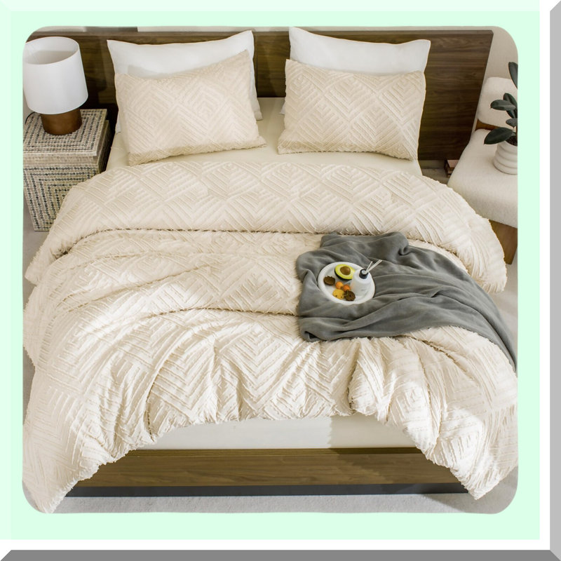 Boho Chic California Dream Comforter Set - Cream Tufted Bedding Collection - Oversized Lightweight Down Alternative Bed Set with Pillowcases