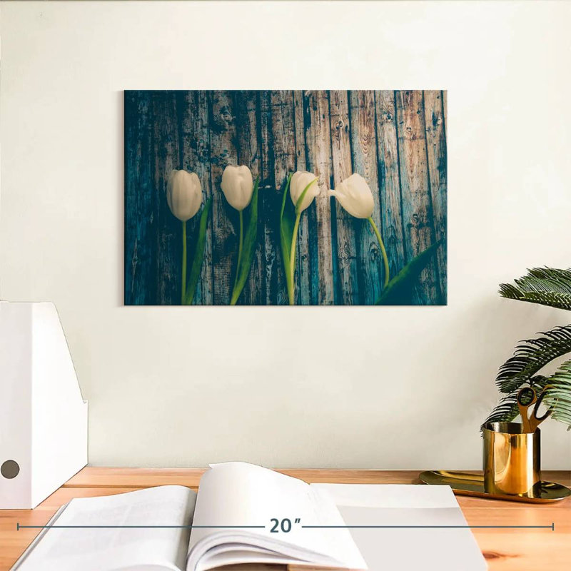 Tulipes blanches immaculées Harnek, H 8 po x l 12 po