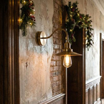 Hedrick Armed Sconce