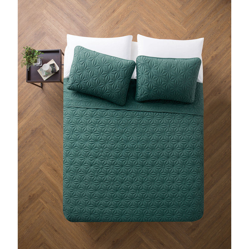 Green King Microfiber Reversible Geometric Quilt Set