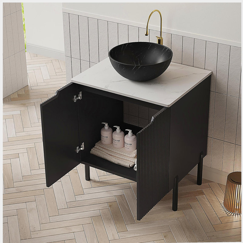 Ensemble de meuble-lavabo sur pied 24 po avec lavabo, meuble-lavabo de salle de bain autoportant à 2 portes TURIO avec vasque en céramique noire avec motif en pierre et comptoir en pierre frittée blanc de Carrare, sans robinet, couleur noire