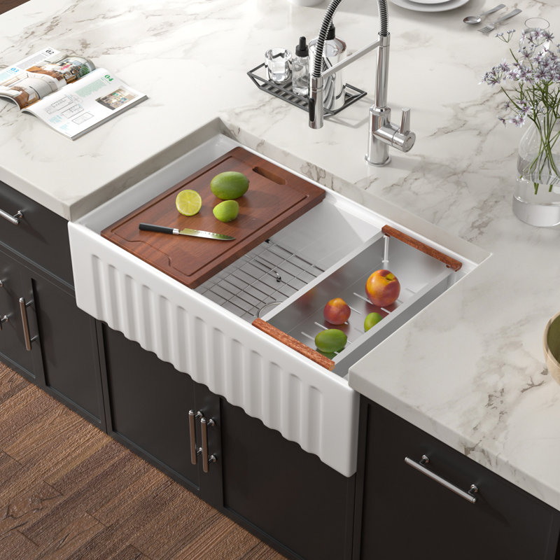 33"L x 20"W Workstation Ceramic Kitchen Sink Farmhouse Apron Single Bowl Kitchen Sink, Gold Strainer