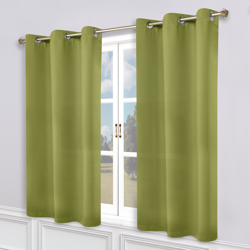 Paire de rideaux obscurcissant avec œillets Millendon, Sauge, L 46 po x L 63 po