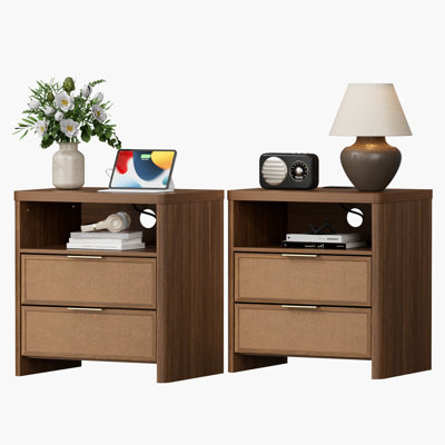 Ensemble de 2 tables de chevet en rotin avec 2 grands tiroirs, style bohème moderne, fini bois veiné, bords arrondis, noyer.