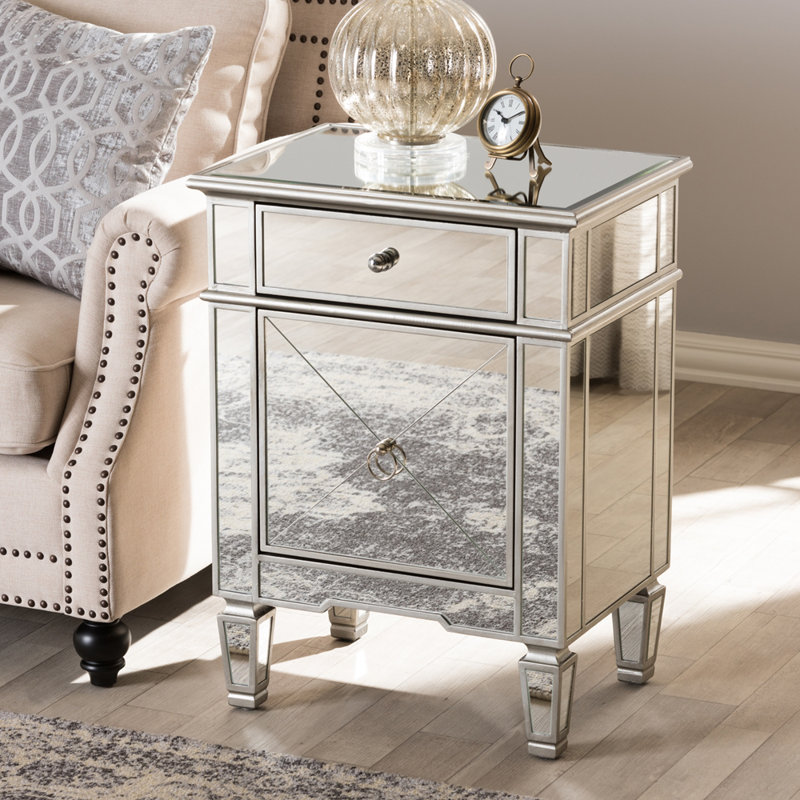 22'' W Nightstand
