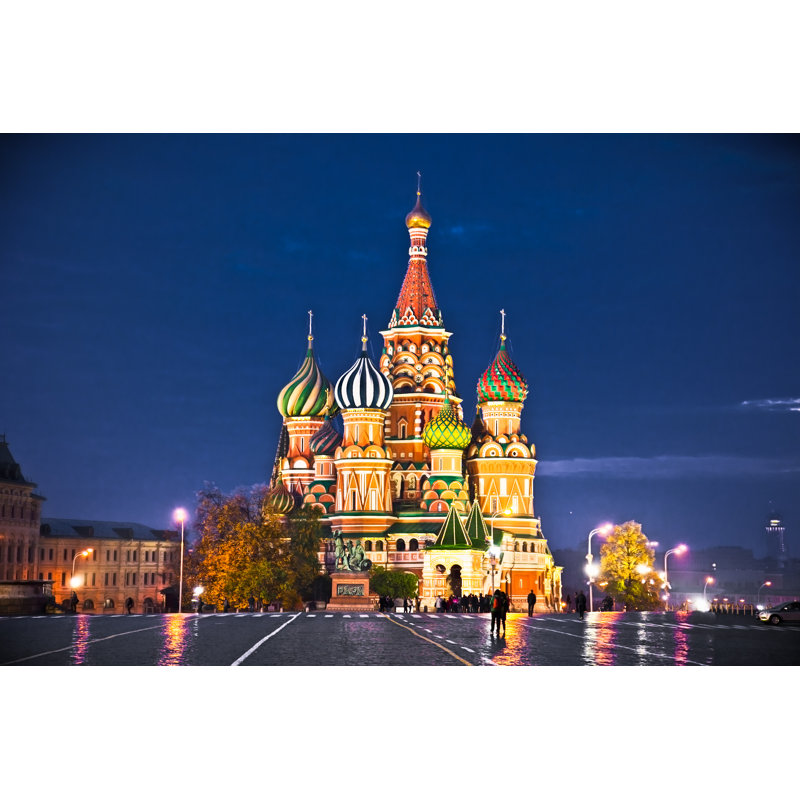 Vue nocturne de la place rouge et de la cathédrale Saint-Basile, Moscou sur toile par Master2, H 20 po x l 30 po x P 1,25 po