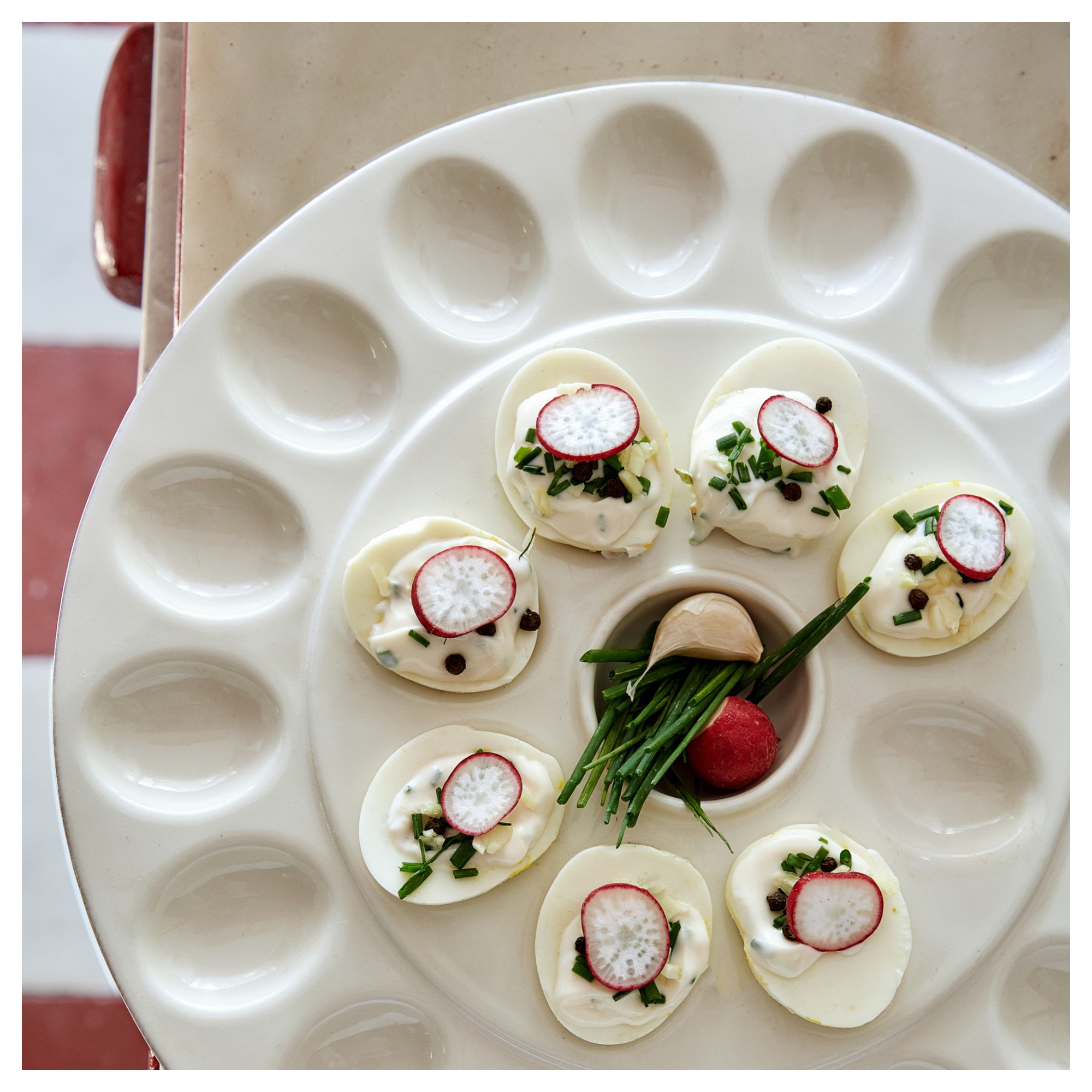 Cook & Host Round Egg Platter, White