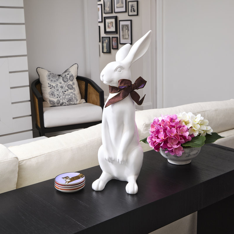 Lapin blanc en résine 20,5 po, 20.5 in x 7.5 in