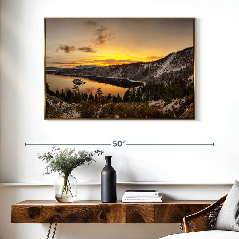 Lever du soleil sur le lac Tahoe, Cadre flottant doré, 40 po x 27 po