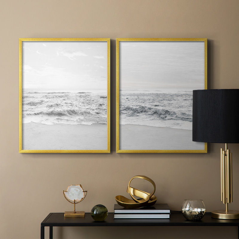 «Gentle Tides I», reproduction encadrée de qualité supérieure - prête à être accrochée - aucun clou requis - aucun clou requis