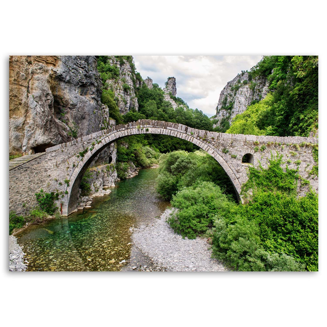 Leinwandbild Old stone bridge