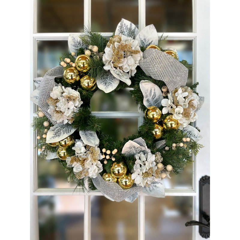 28" Snowy Leaves Holiday Wreath
