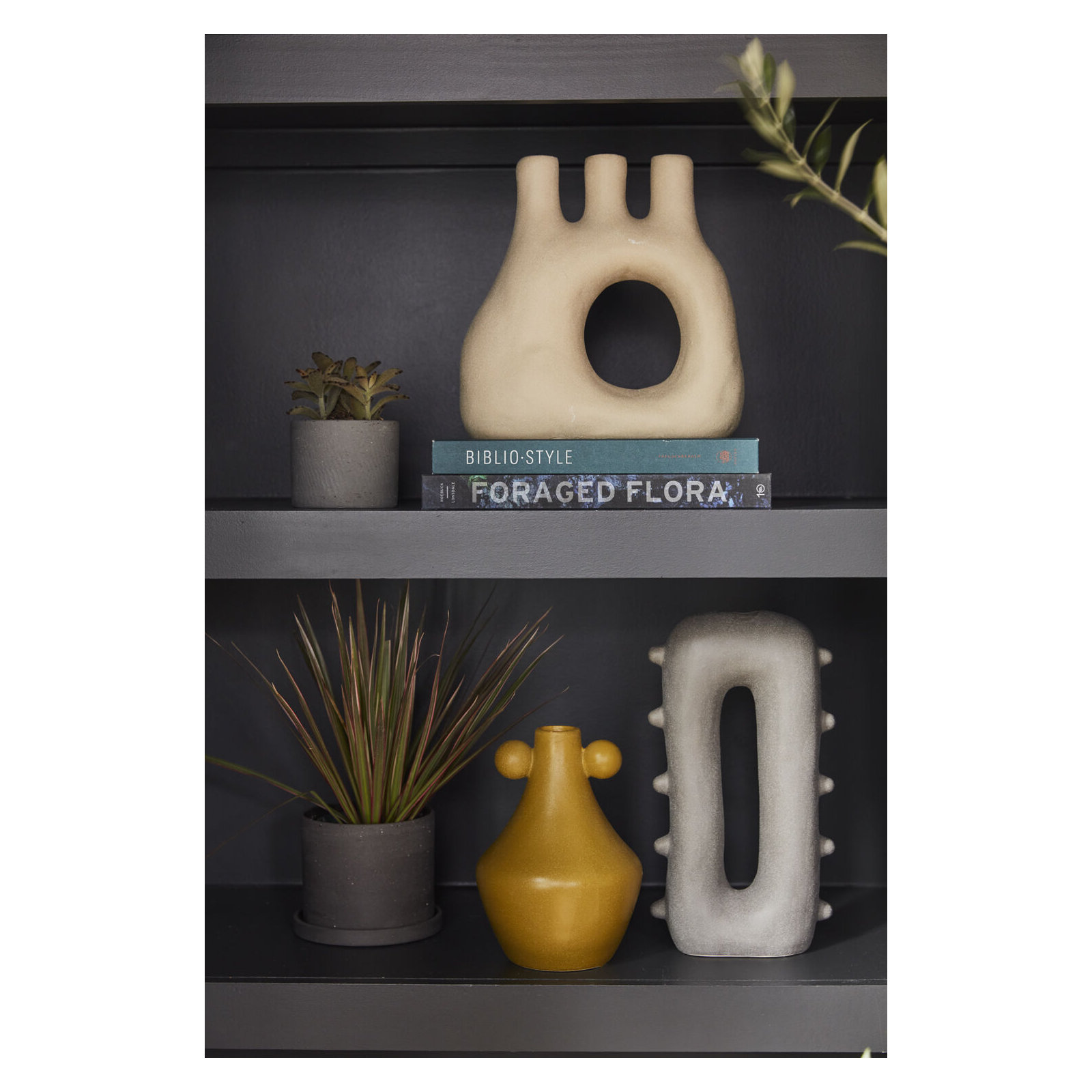 Martinez 8.5'' Ceramic Table Vase
