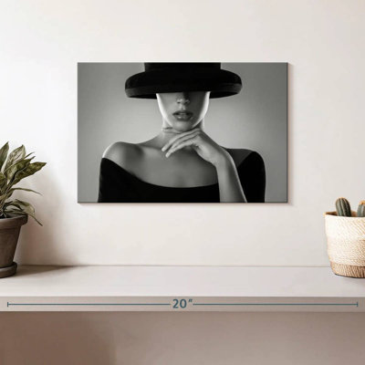Leisha Noir Lady Portrait