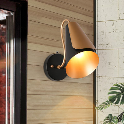 Escarment 1-Light Wall Light