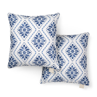 Ensemble de 2 coussins décoratifs pour l'intérieur et l'extérieur à rayures Boho Geo de MARTHA STEWART, résistant à la décoloration par les UV, hydrofuge, imprimé floral, bleu océan, 18 po x 18 po