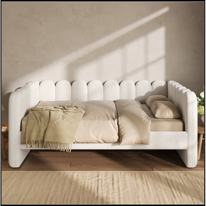 Grand lit de jour avec revêtement doux, White