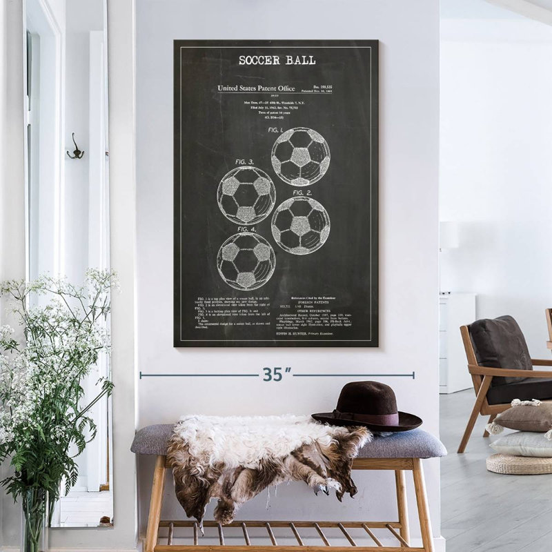 Ballon de soccer, brevet BW sur toile, H 39 po x l 26 po x P 1,25 po